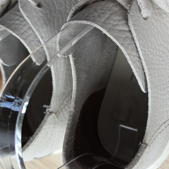 Prune White and Cream Sneakers for Everyday Comfort - Picture 4 of 11